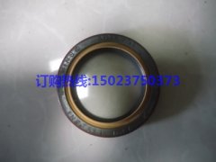 重慶康明斯KT19-C450發動機曲軸油封3016791