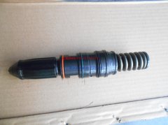 康明斯KTA19-D(M)船用發(fā)動機噴油器3016675