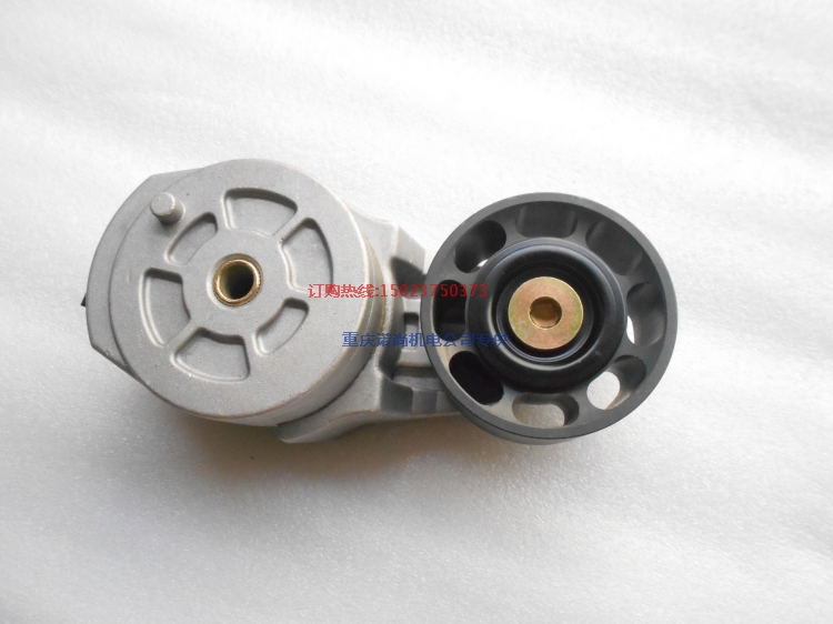 東康QSB3.9-C110馬力發(fā)動機充電機皮帶漲緊輪4063951